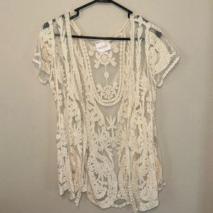 Women’s cream cotton embroidered top, size S, never worn